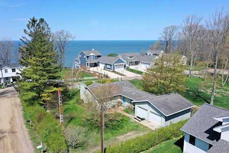 479 Lakeshore Dr South Haven, MI 49090