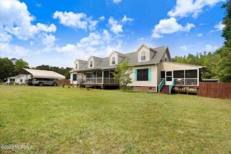 6328 Coachlight Road Elm City, NC 27822