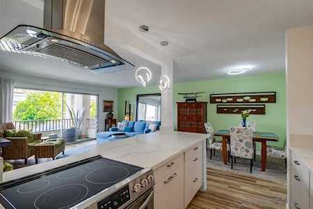 2530 Clairemont Dr. #203 San Diego, CA 92117