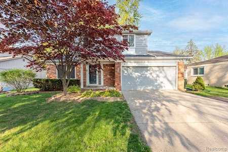 417 Merrimac Rd Canton Twp, MI 48188