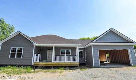 8337 Pineview Lake Dr Argentine Twp, MI 48451