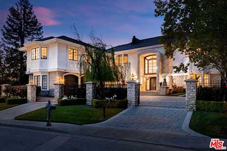 20637 Kingsboro Way Woodland Hills, CA 91364