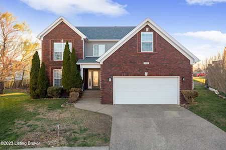 8010 Village Gate Ct Louisville, KY 40291