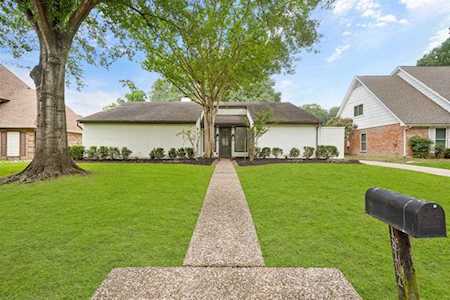 18107 Mountfield Dr Houston, TX 77084