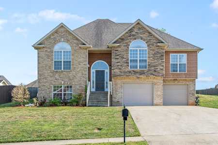 709 W Accipiter Cir Clarksville, TN 37043
