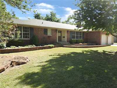 1804 Coventry Ln Nichols Hills, OK 73120