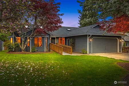 325 109th Place SE Everett, WA 98208