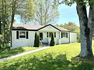 3916 E Ridge Dr Nashville, TN 37211