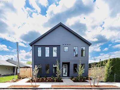 5276 SE Lafayette ST #3 Portland, OR 97206