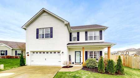 8004 Alydar Ct Spring Hill, TN 37174