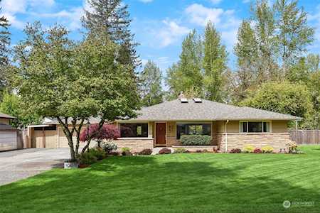 8251 Mountain Ave SE Snoqualmie, WA 98065
