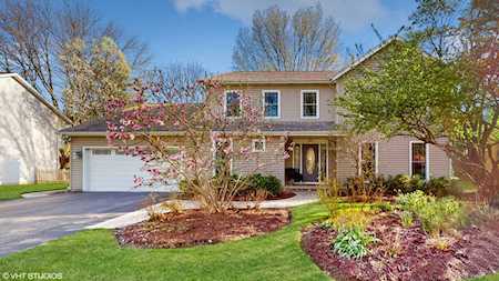 392 Glen Echo Rd Naperville, IL 60565