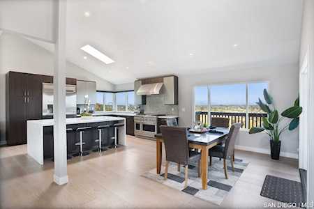 5645 Soledad Mountain Rd La Jolla, CA 92037
