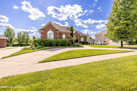 2202 Polo Creek Ln Louisville, KY 40245