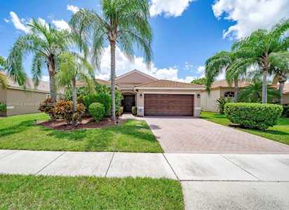 1220 NW 144th Ave Pembroke Pines, FL 33028