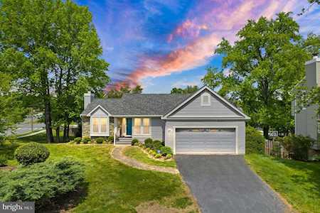 10966 Adare Dr Fairfax, VA 22032