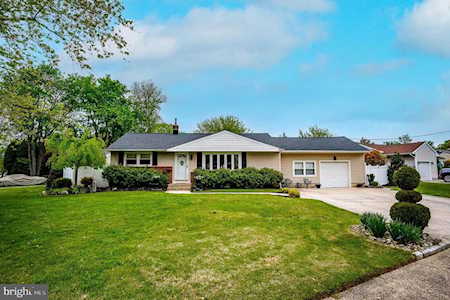 523 Beverly Dr Magnolia, NJ 08049