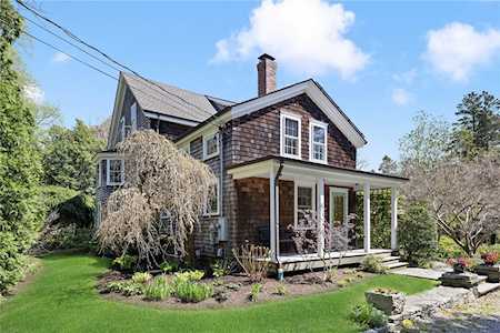 175 Narragansett Ave Jamestown, RI 02835