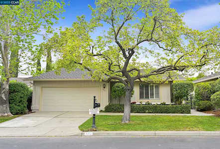 572 Rolling Hills Ln Danville, CA 94526