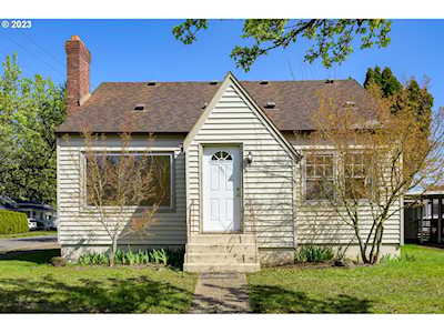 135 NW 10th ST Mcminnville, OR 97128