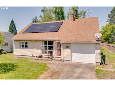 340 E Jersey ST Gladstone, OR 97027