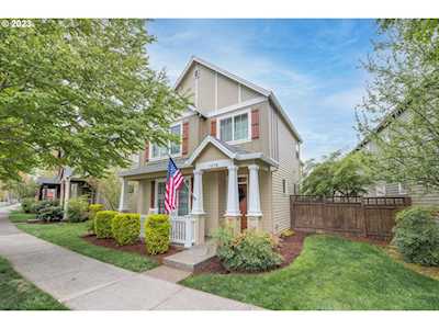 1076 SE Portlandia AVE Hillsboro, OR 97123