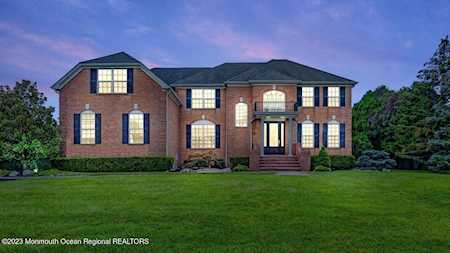 45 Stevenson Dr Marlboro, NJ 07746
