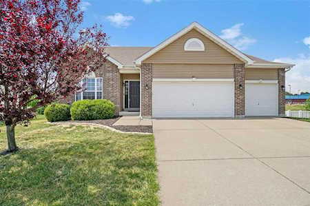 671 Springfield Dr Wentzville, MO 63385