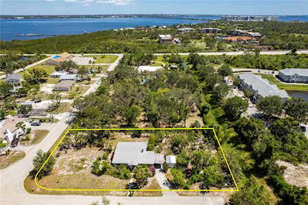 912 Las Palmas Ct Port Charlotte, FL 33980