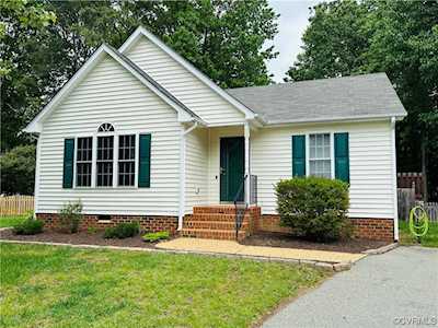 6132 Poppy Seed Ln Mechanicsville, VA 23111
