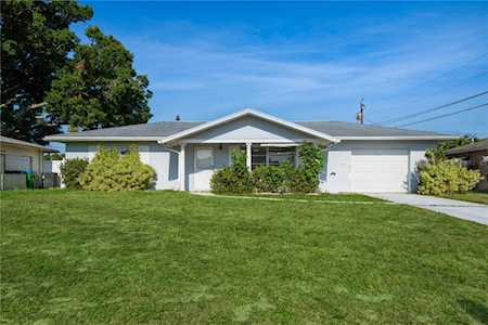 8878 110th Ln Seminole, FL 33772