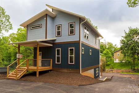 422 London Rd Asheville, NC 28803