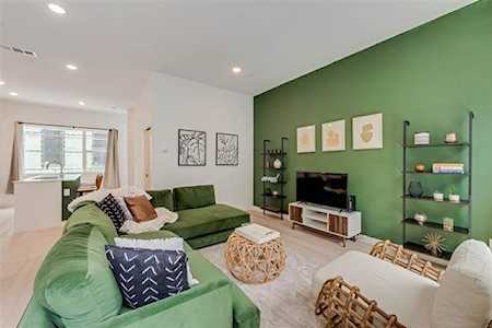 427 W 10th Street #802 Dallas, TX 75208