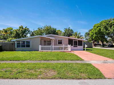 6570 Harding St Hollywood, FL 33024
