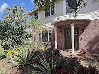 13921 Appalachian Trl Davie, FL 33325