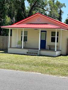 25 Bream Fountain Rd Crawfordville, FL 32327-3112
