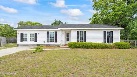 303 W Volant Street Hubert, NC 28539
