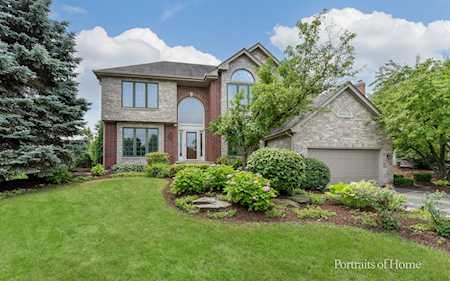 163 Derby Glen Dr Glen Ellyn, IL 60137