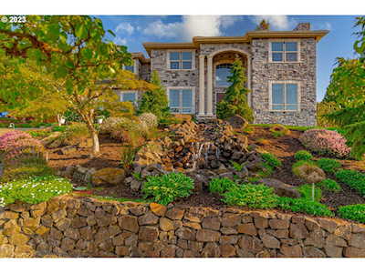 11756 SE Brockenhurst CIR Happy Valley, OR 97086