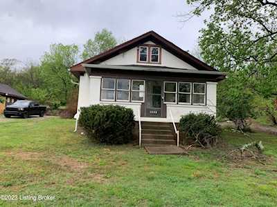 6701 Mount Calvary Dr Louisville, KY 40214