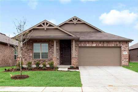 945 Billups Drive Van Alstyne, TX 75495