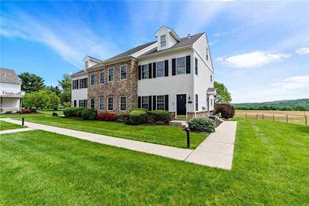 1804 Merlot Dr #D Easton, PA 18045