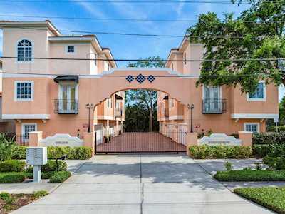 3025 W Grovewood Ct #4C Tampa, FL 33629