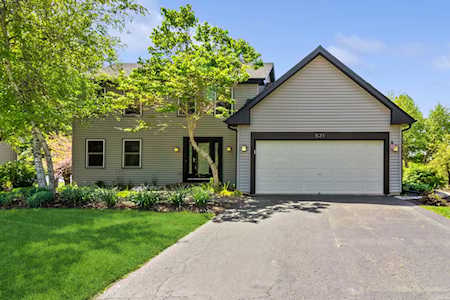 521 Lakeview Dr Oswego, IL 60543