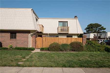 424 Duck Hunter Ct Virginia Beach, VA 23451