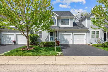 2106 Dover Ln St. Charles, IL 60174