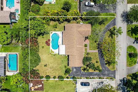13341 SW 99th Ct Miami, FL 33176
