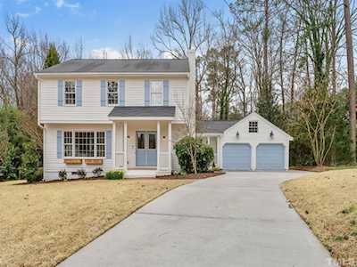 4901 Brookhurst Place Raleigh, NC 27609