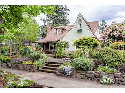 7700 SE 35th AVE Portland, OR 97202