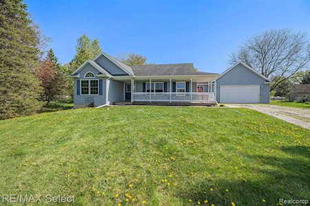 1657 Layton Rd Howell Twp, MI 48836